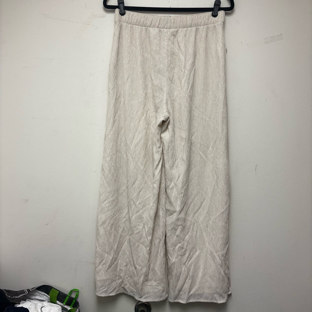 Abercrombie & Fitch Crinkle Textured Pull On Pant - Picture 8 of 10